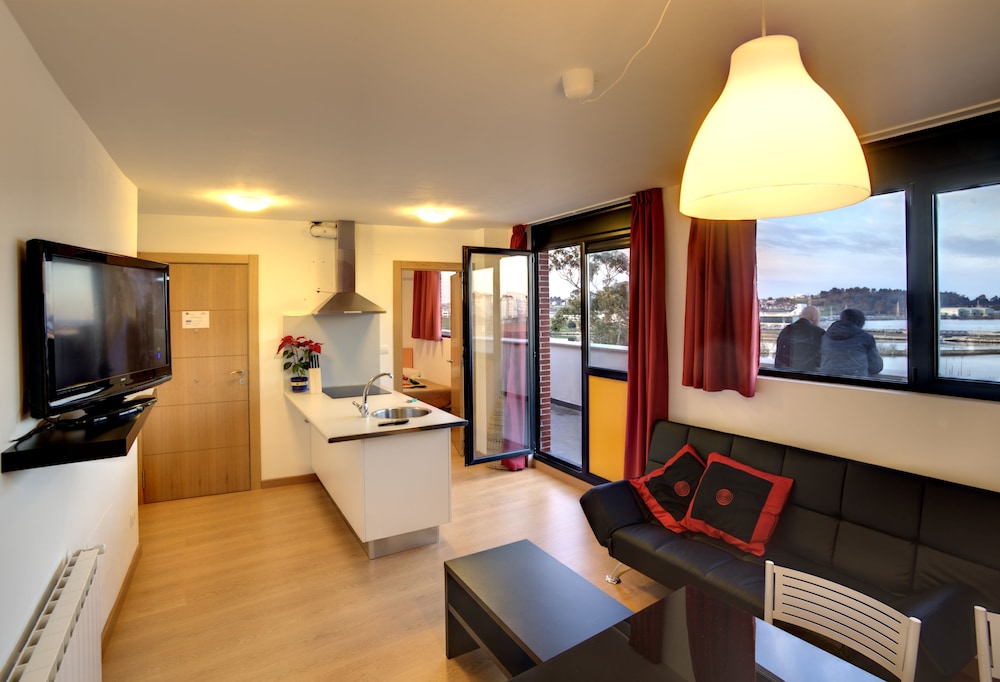 Penthouse, 2 Bedrooms, Bay View (4 People)