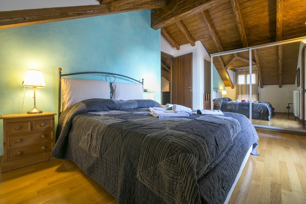 Family Apartment, Multiple Bedrooms, 2 Bathrooms, Mountainside (Blevio Panoramica) photo 1