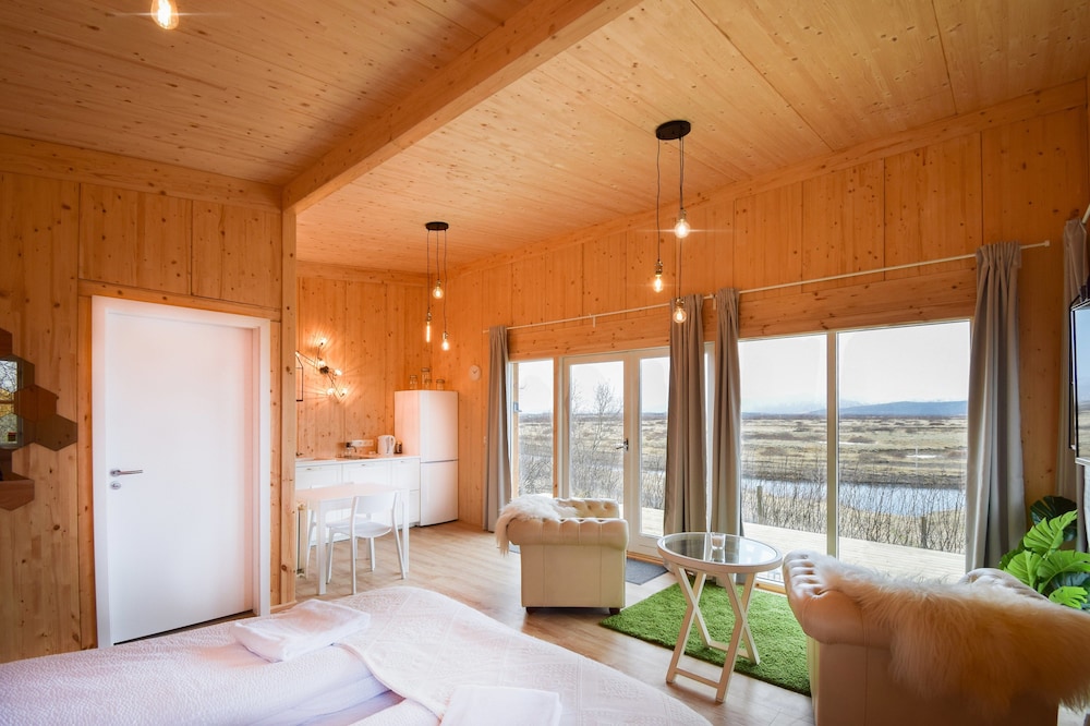 Luxury Cottage, River View (135259) photo 2