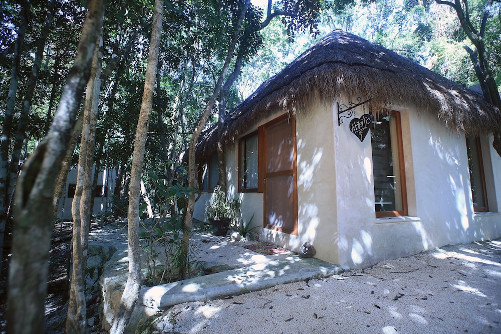 Standard Villa, 1 Bedroom, Non Smoking, Garden View - Photo 2