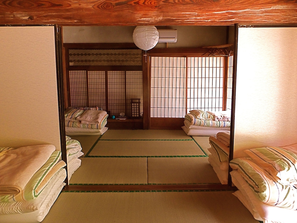 Family Quadruple Room photo 3