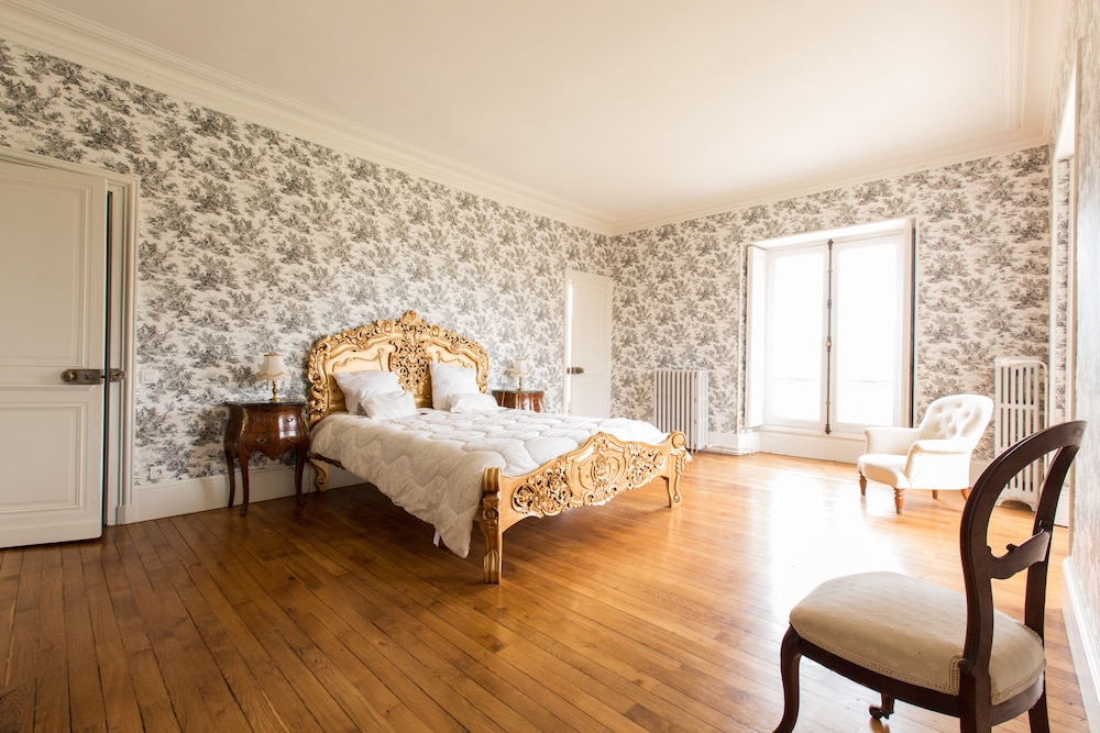 Deluxe Suite photo 1