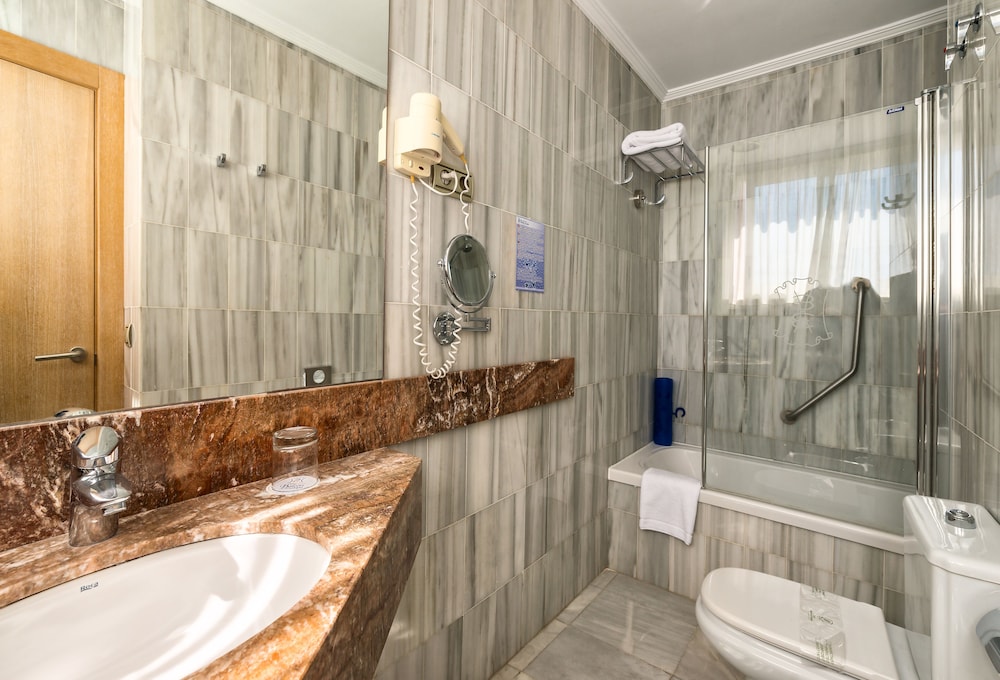 Standard Double Room (Interior Courtyard View) - Photo 5