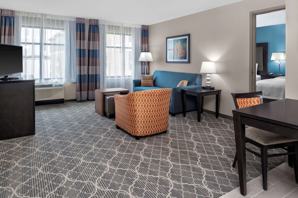 Suite, 2 Queen Beds, Accessible (Hearing) photo 1