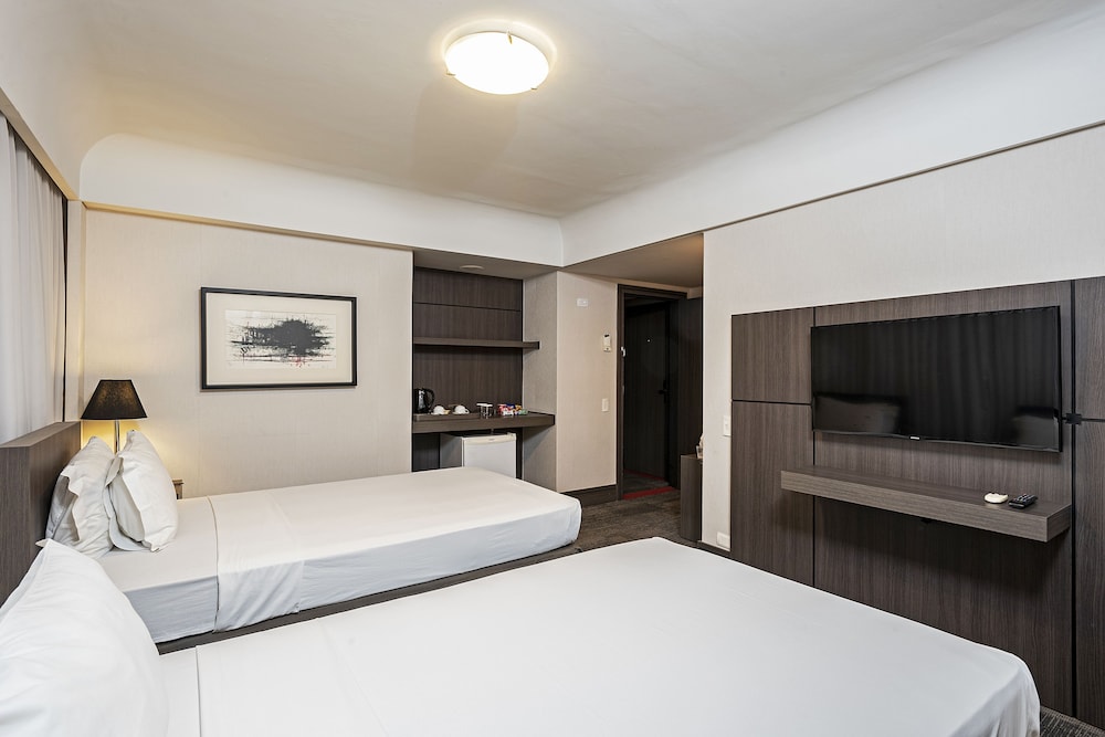 Family Quadruple Room - Photo 6