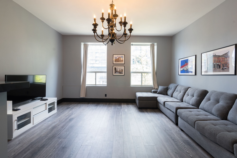 City Loft, Multiple Beds, Patio, City View