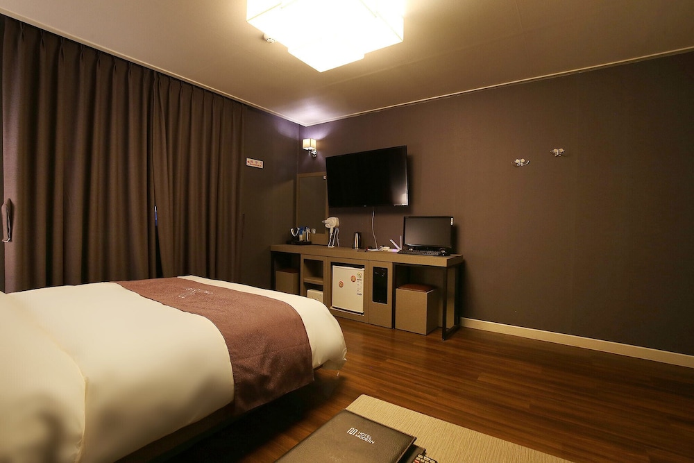 Room (Standard room (king size bed))