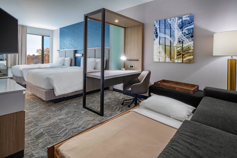 Suite, 2 Queen Beds (Hearing Accessible) photo 3