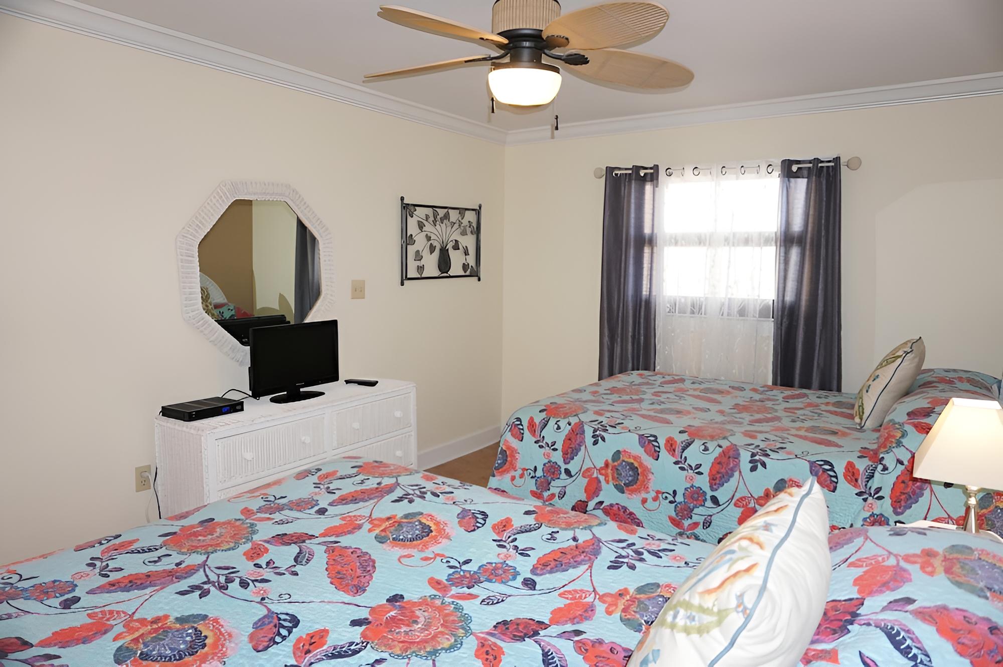 Condo, 3 Bedrooms, Kitchen, Beach View photo 2
