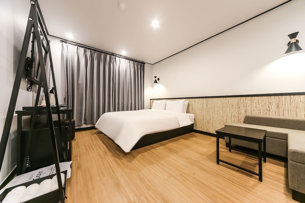 Standard Room photo 2