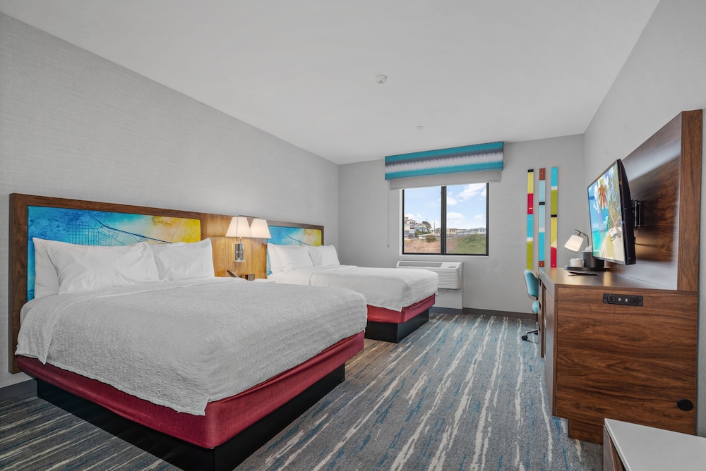 Room, 2 Queen Beds (Partial Rock View) - Photo 9