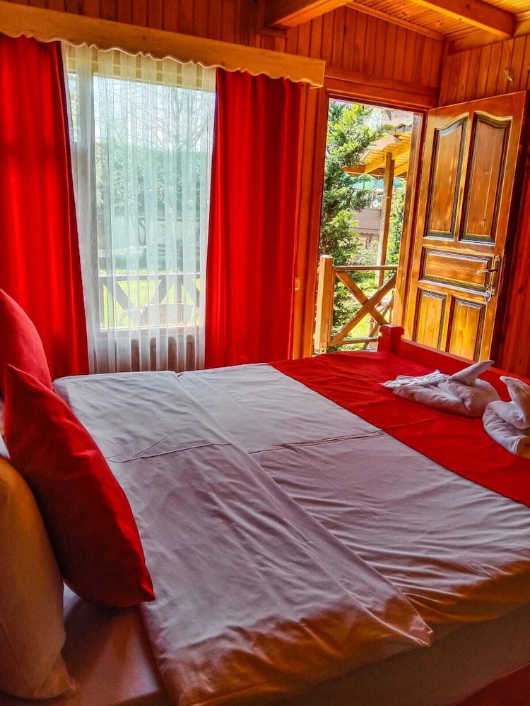 Exclusive Bungalow, Garden View photo 1