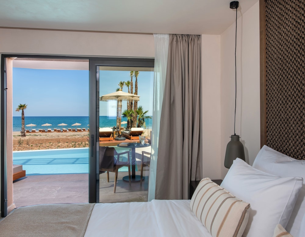 Double Premium with Private Pool