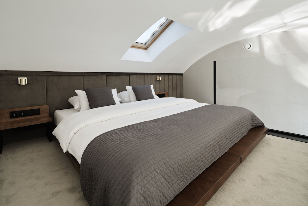 Standard Room - Photo 1