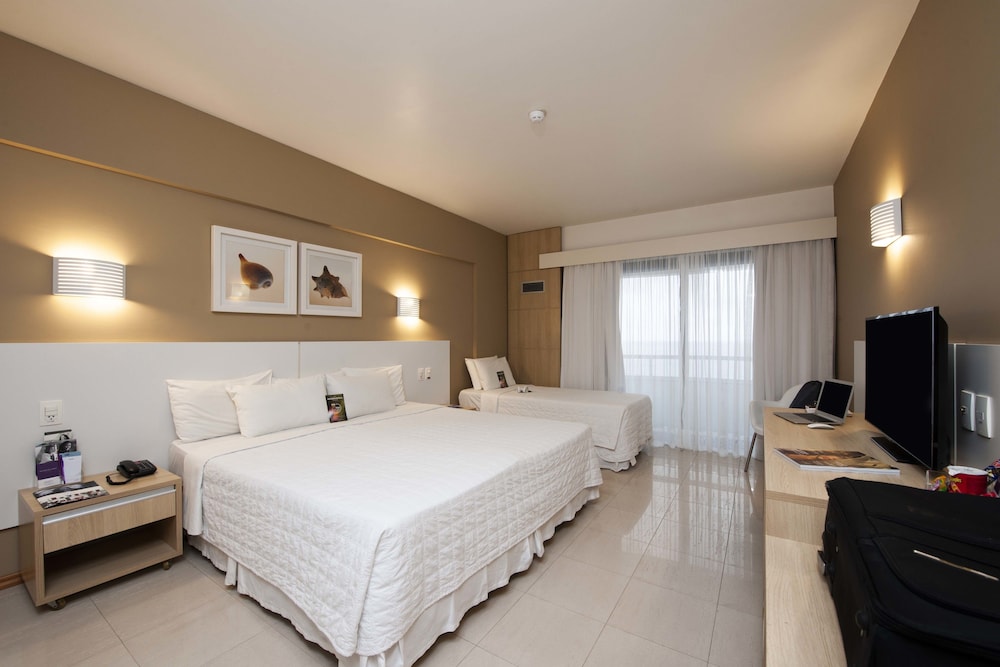 Standard Room, Multiple Beds - Photo 2