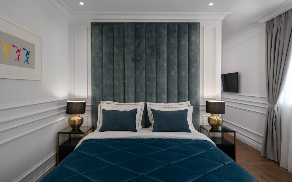 King Suite with Sun deck & Jacuzzi photo 1