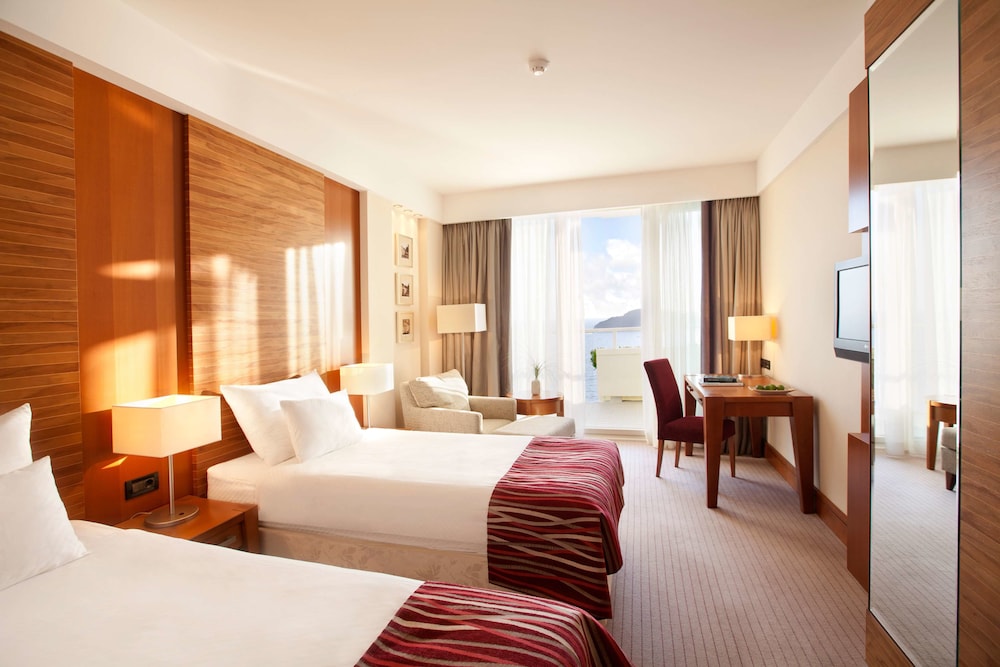 Superior Double or Twin Room, Balcony, Sea View - Photo 1
