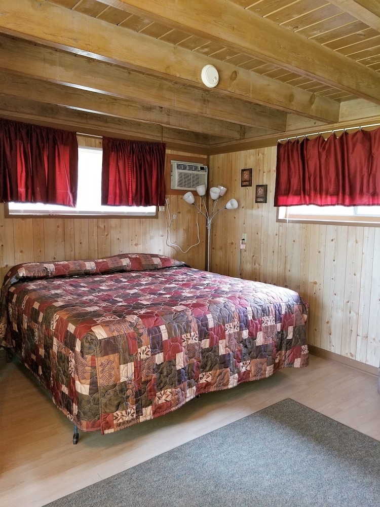 Cabin 4 photo 1