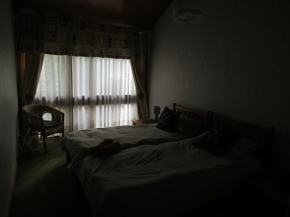 Family Room, 3 Bedrooms photo 2
