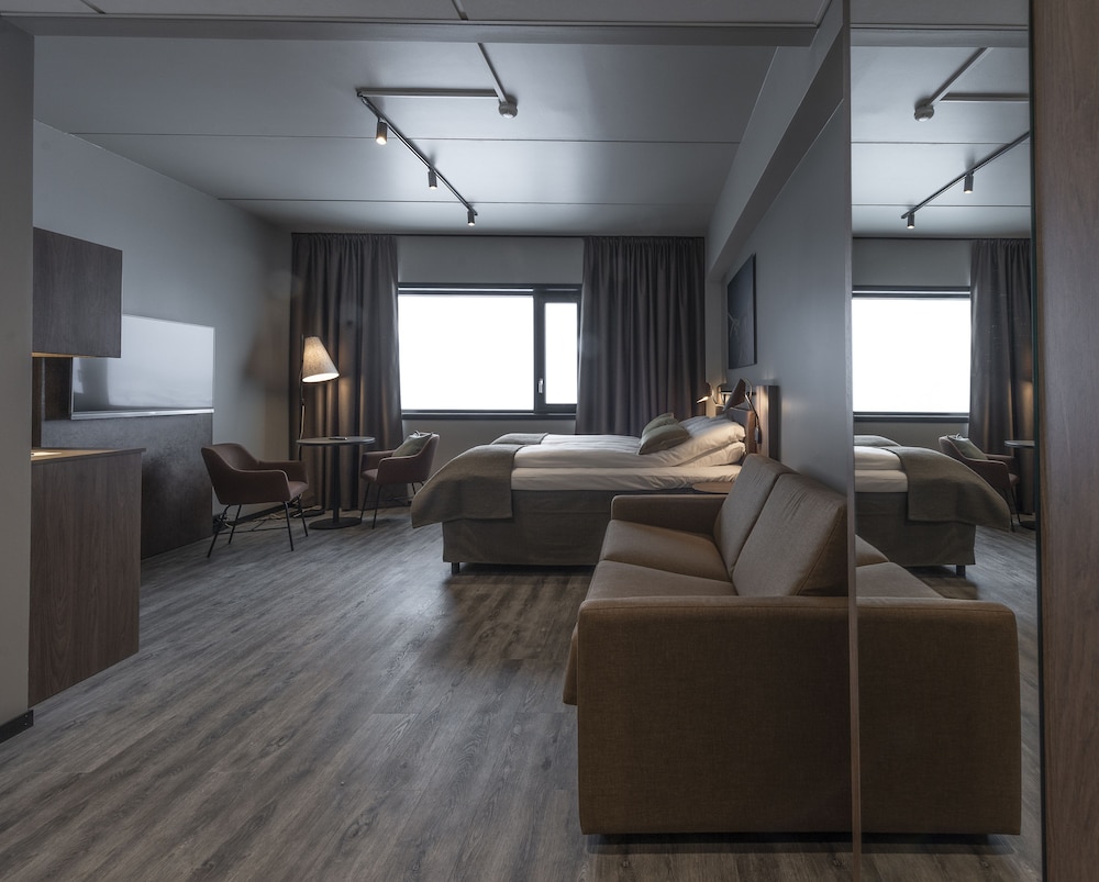 Family Room photo 1