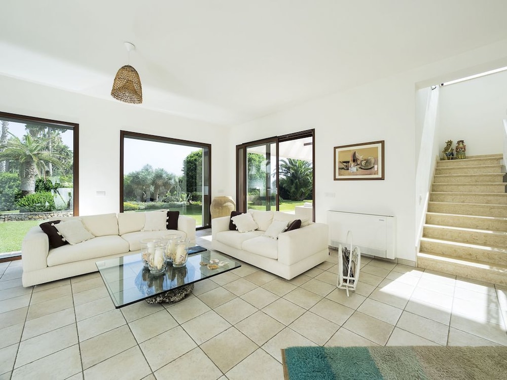 Villa, 4 Bedrooms photo 3