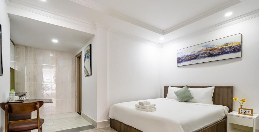 Double Skyline - Ground Floor