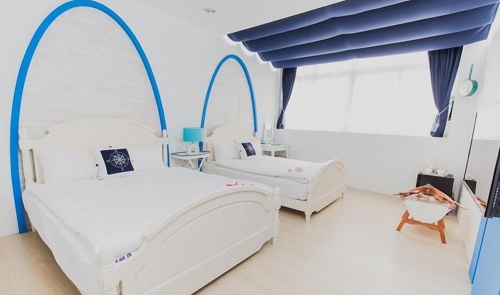 Classic Quadruple Room