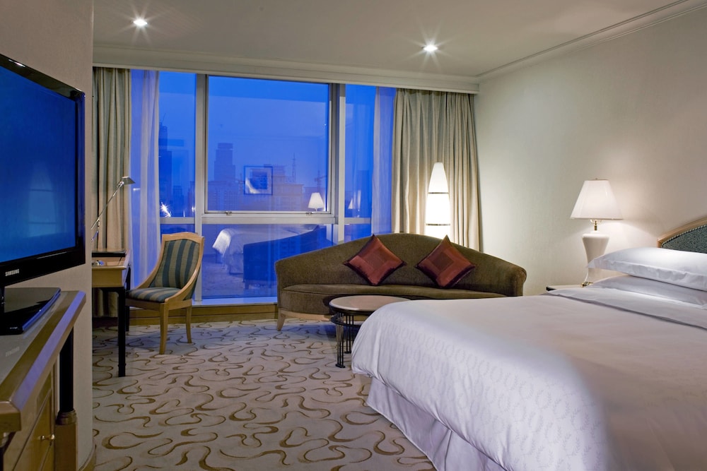 Family Room, 2 Twin Beds, Tower - Photo 2