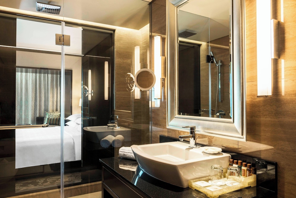 Executive Room, 1 Double Bed, Club lounge access photo 3
