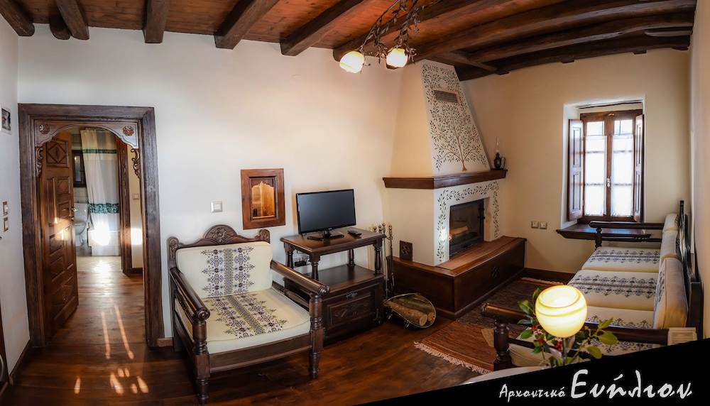 Deluxe Suite, 1 Bedroom, Fireplace, Sea View