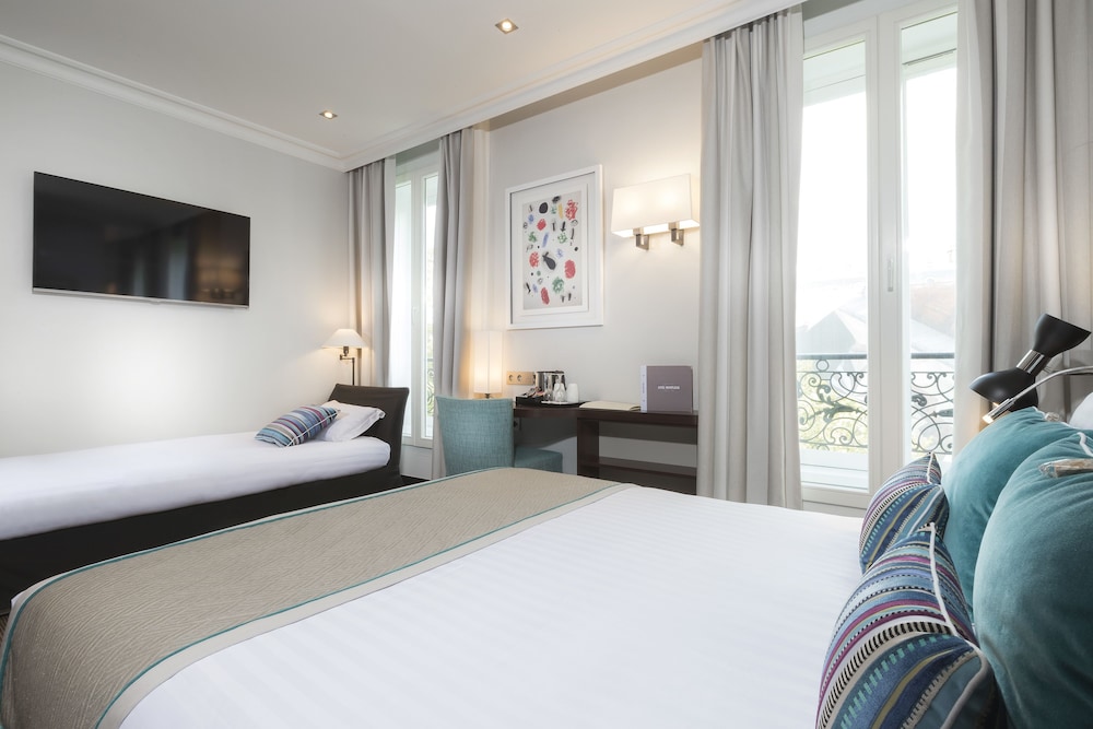 Deluxe Triple Room photo 2