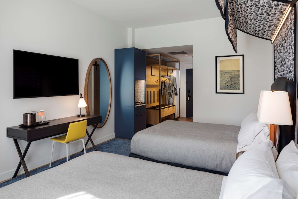 Room, 2 Queen Beds, Accessible (Hearing)
