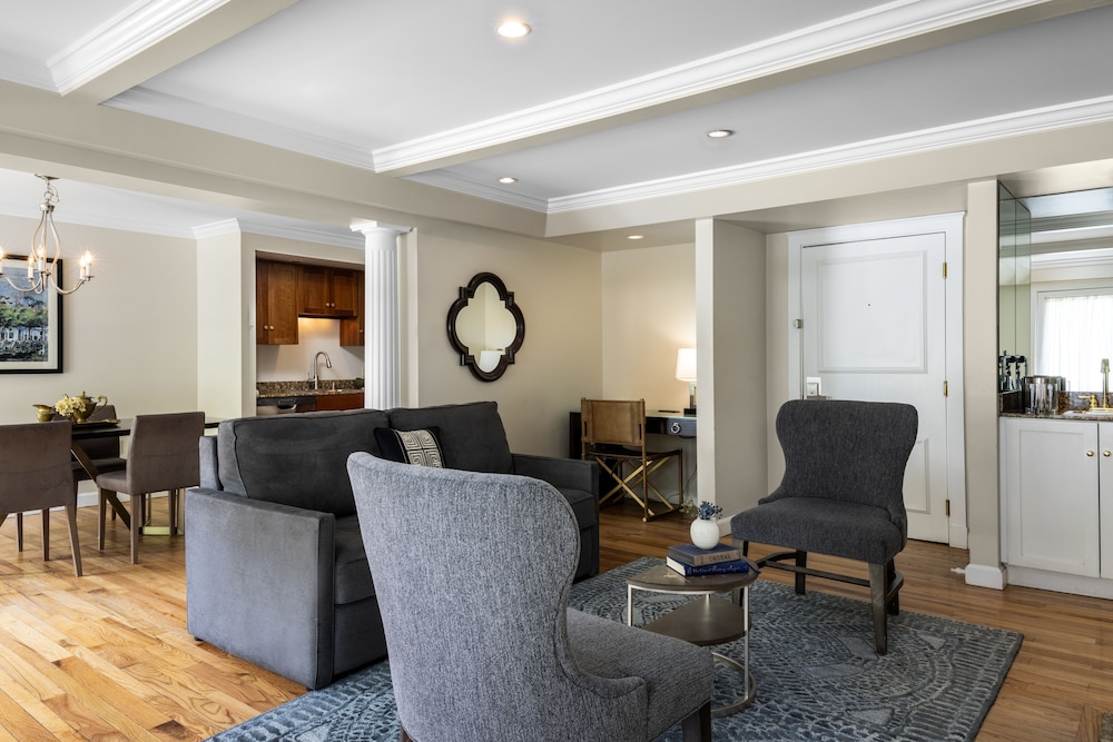 Premier Suite, 2 Bedrooms (Orvis Inn, King) - Photo 5