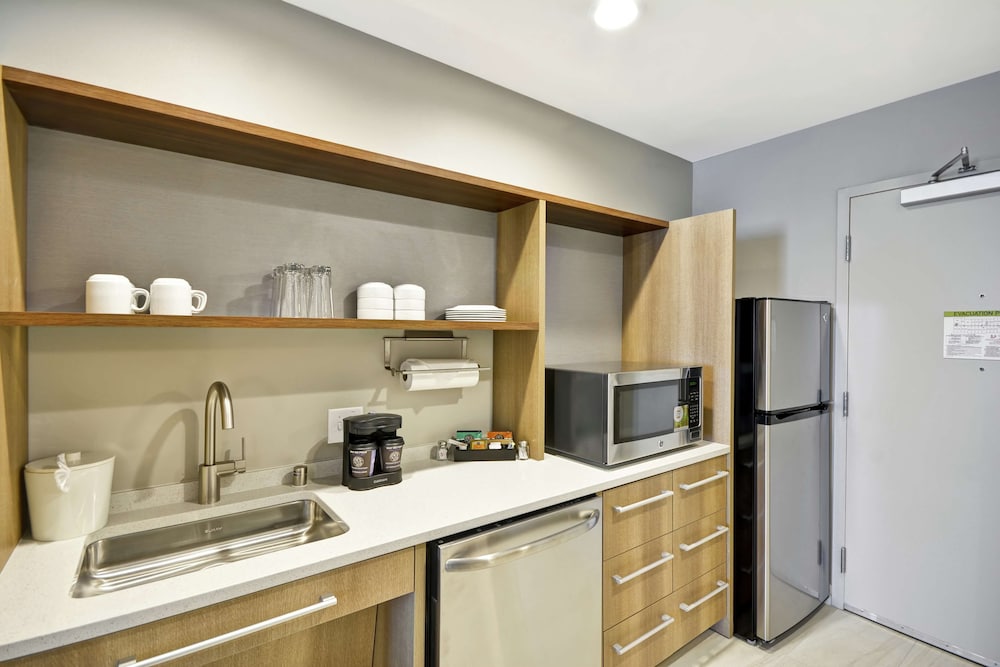 Studio, 2 Queen Beds, Accessible, Bathtub photo 3