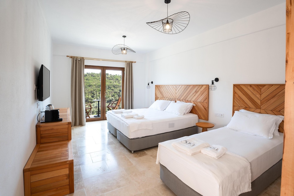 Luxury Triple Room photo 1