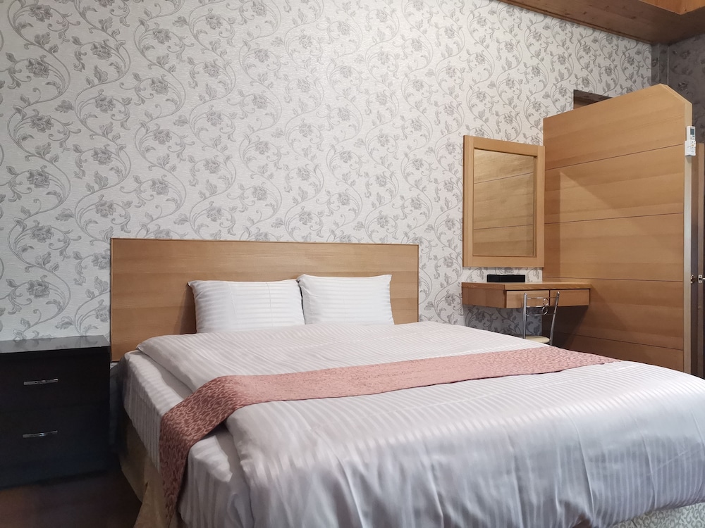 Standard Double Room photo 3