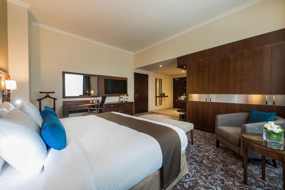 Deluxe Room, Multiple Beds, City View