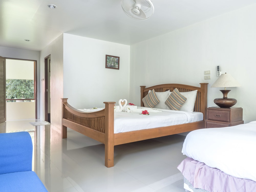 Deluxe Grand Seaview, Free Round-trip Boat Transfer photo 2