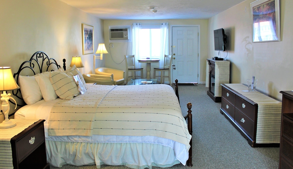 Executive King Room Second Floor Only photo 2
