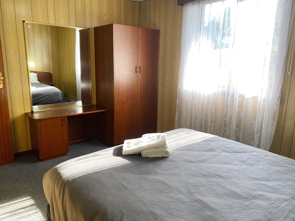 Executive Cabin, 2 Bedrooms photo 3