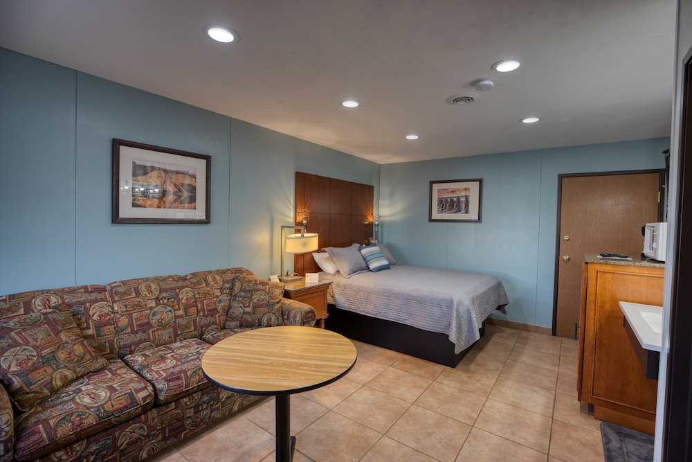 1 Queen Bed, Lakeside, Accessible