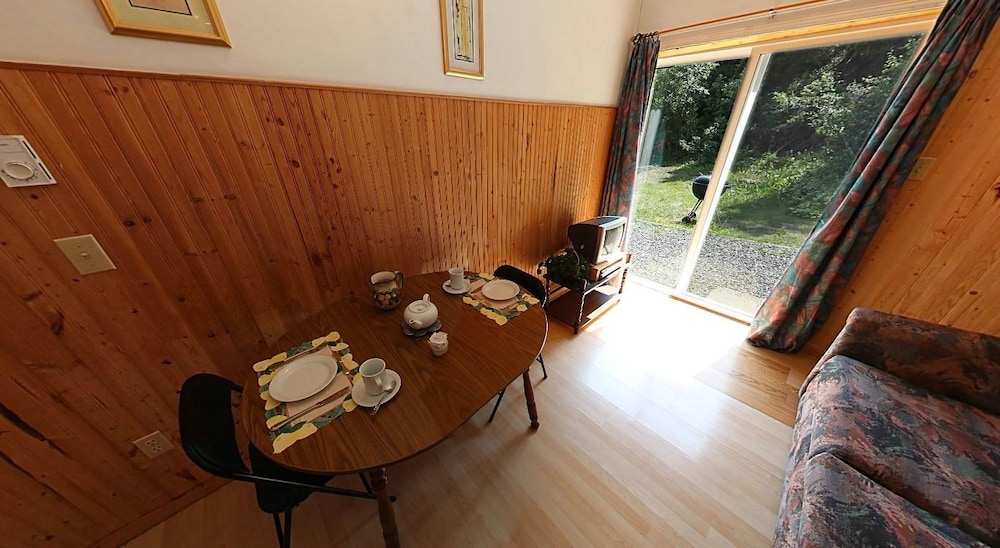 Cabin, 1 Bedroom, Lake View photo 2