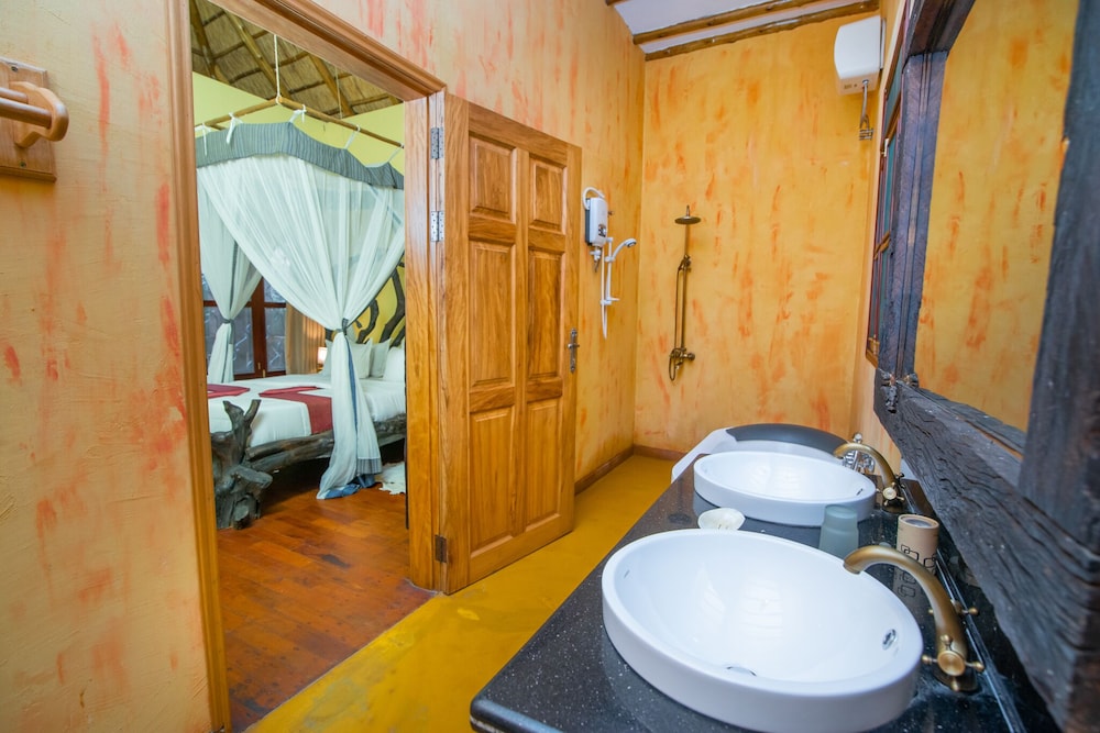 Deluxe Double Room, Balcony, Park View photo 2