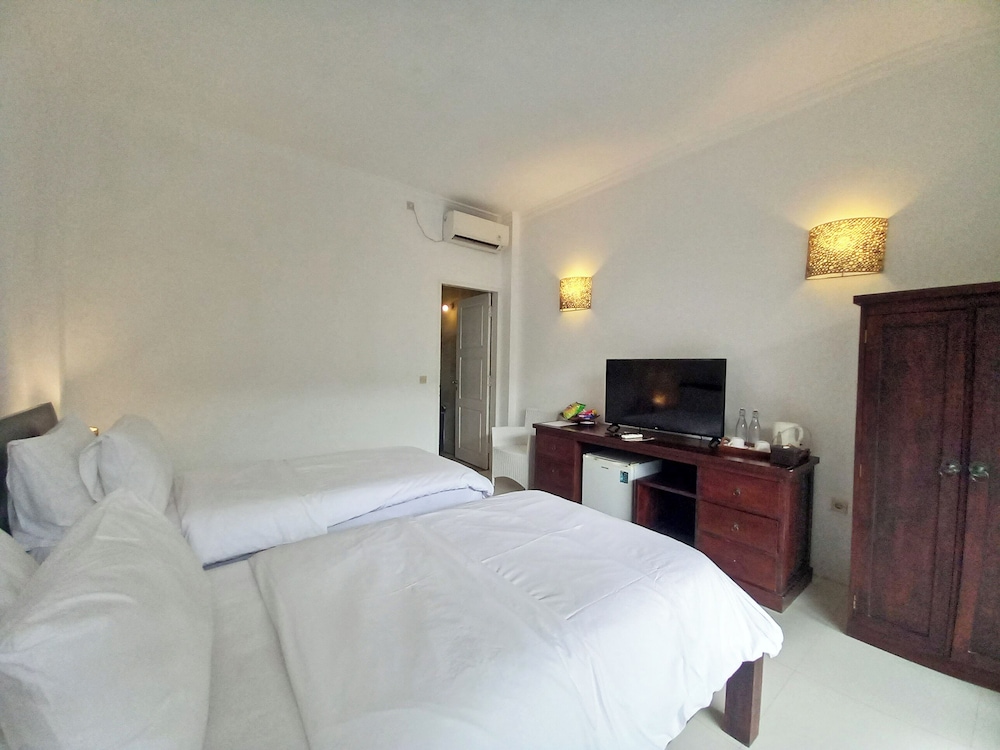 Deluxe Twin Room, Balcony - Photo 3