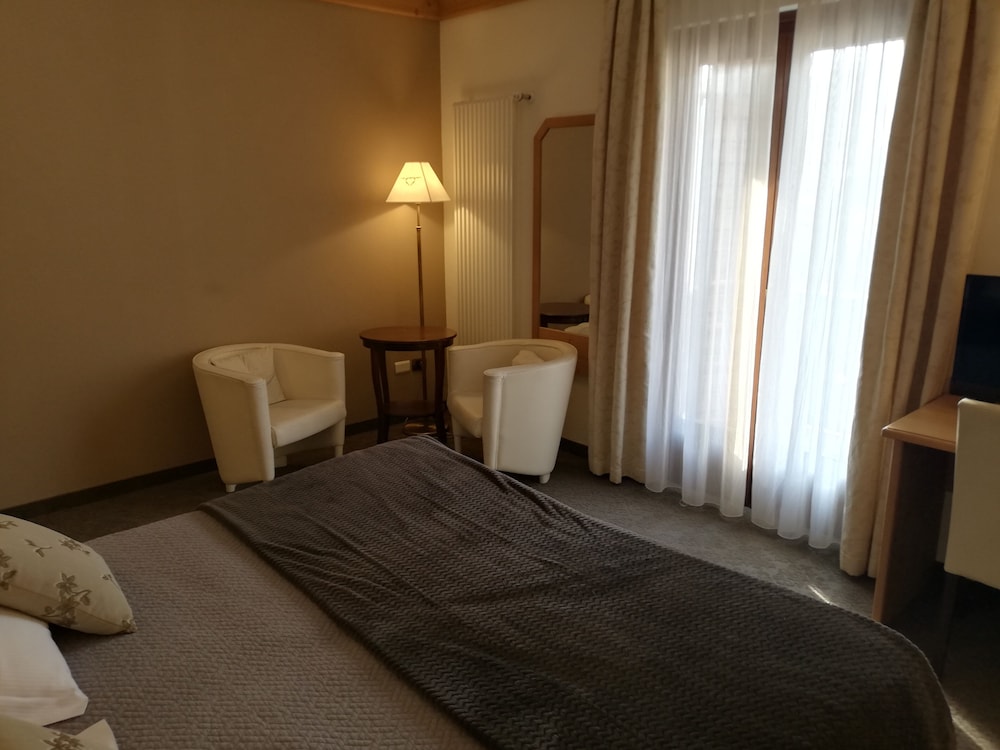 Classic Double Room photo 1