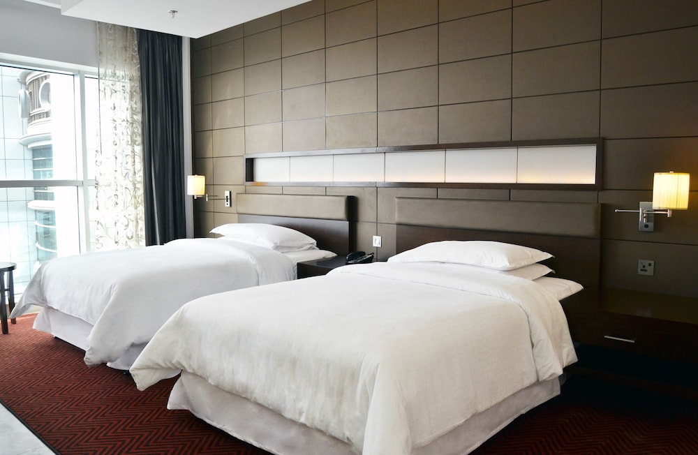 Classic Room, 2 Queen Beds photo 2