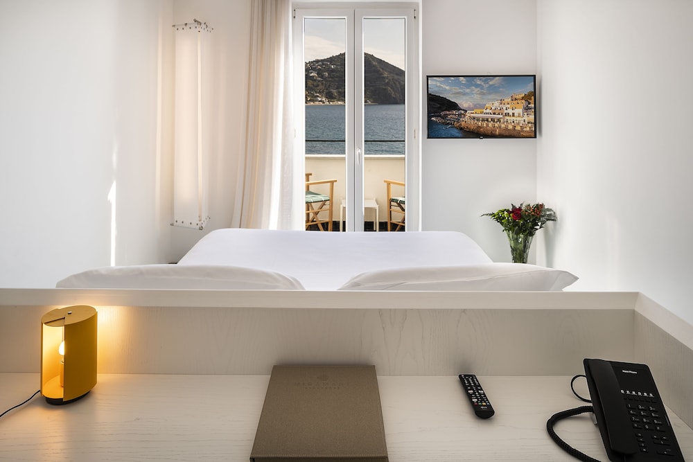 Superior Double Room, Sea View - Photo 12
