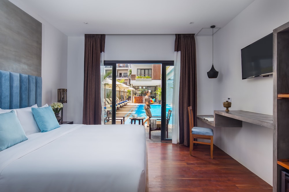 Executive Room, Pool View