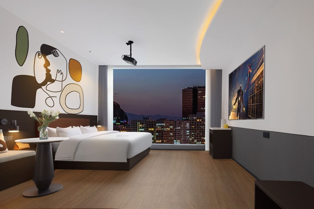 Superior Double Room, City View