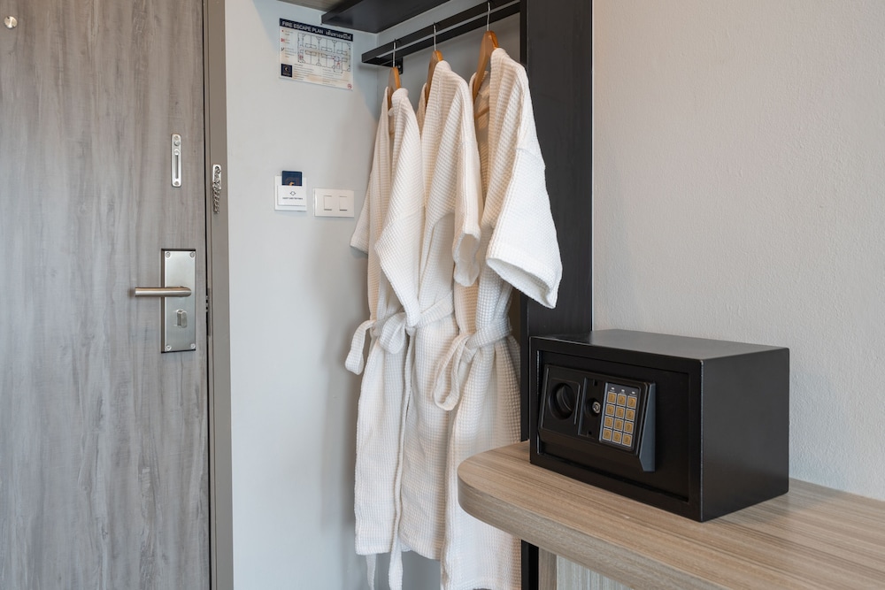 Deluxe Triple Room - Photo 3